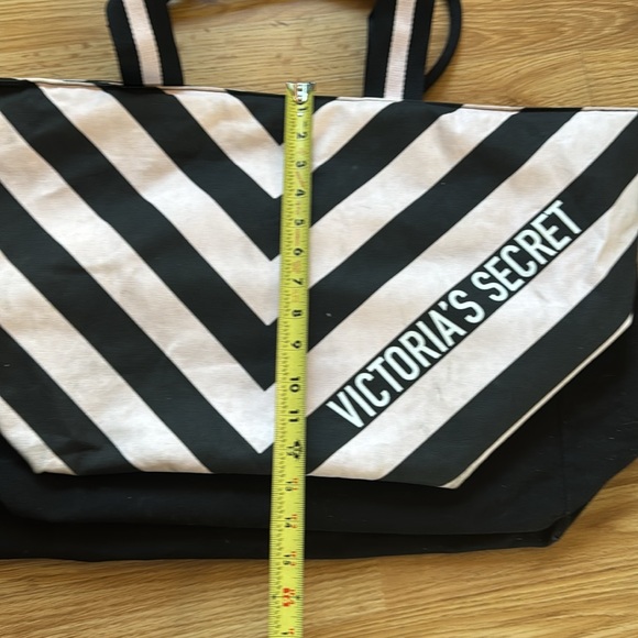 Victoria's Secret Totes Bundle (EUC) - Picture 13 of 13